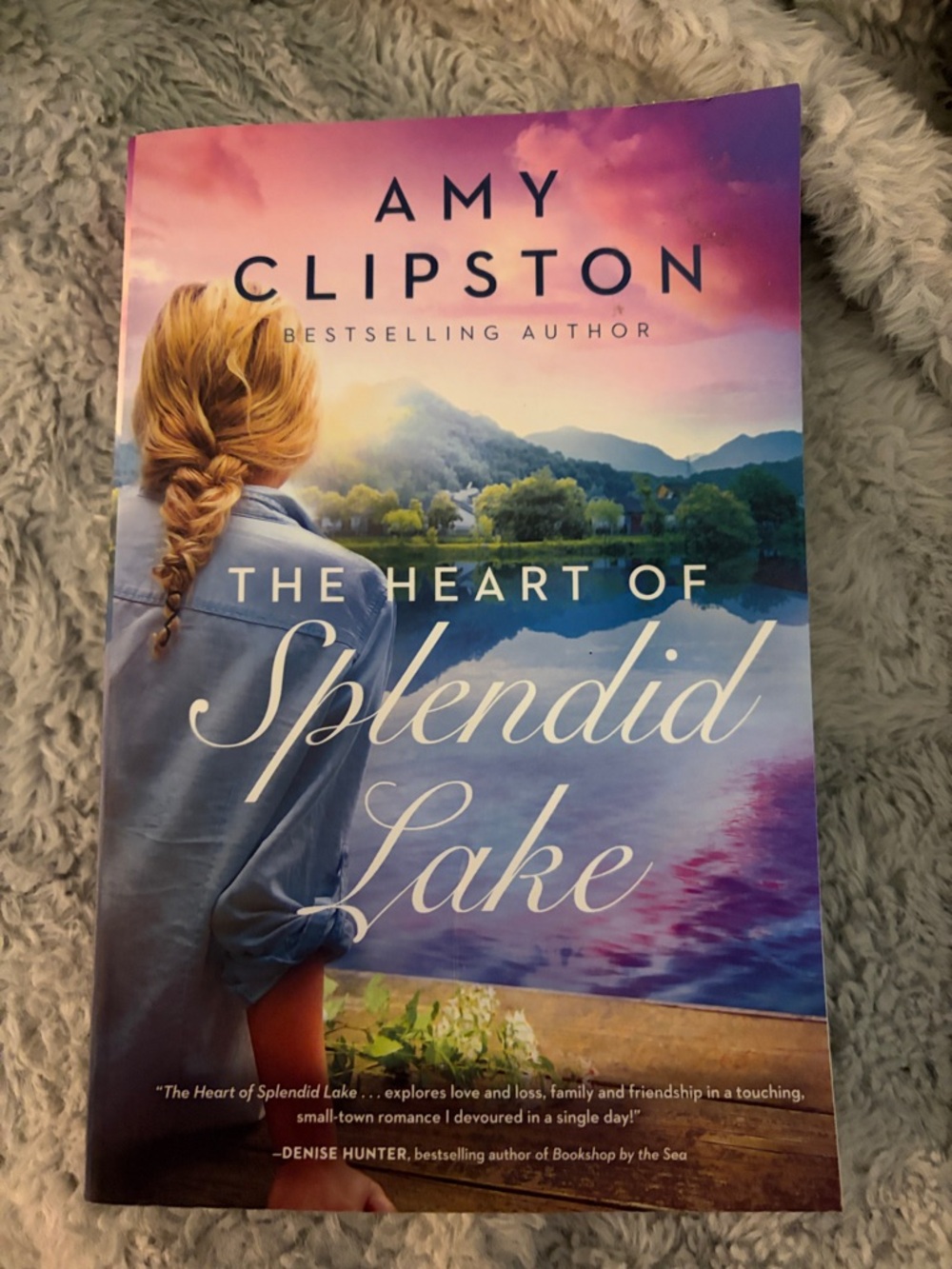 Amy Clipston The Heart of Splendid Lake - Pink & Blue Book Cover